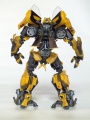 Takara Tomy 1/35 DMK02 Transformers Autobot BUMBLEBEE