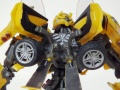 Takara Tomy 1/35 DMK02 Transformers Autobot BUMBLEBEE