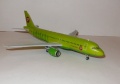 Revell 1/144 Airbus A320-200 VQ-BES S7 Airlines