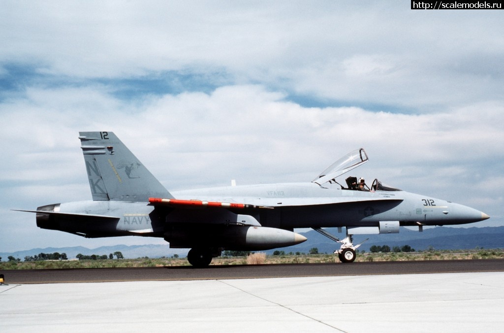 1452665779_F-18A_VFA-113_at_NAS_Fallon_1986.jpeg : #1214565/    ! []  