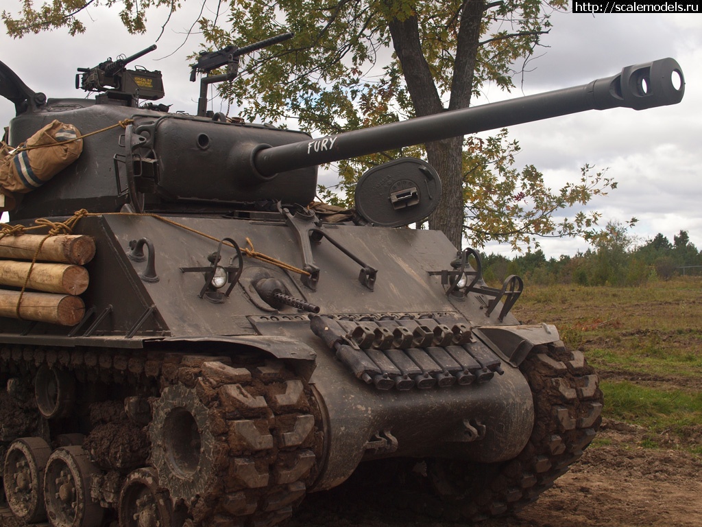 1454228838_October-11-2014-Sherman-Fury-1.jpg : #1221460/ D-corporation 1/35  Sherman M4A3E8(#9458) -   