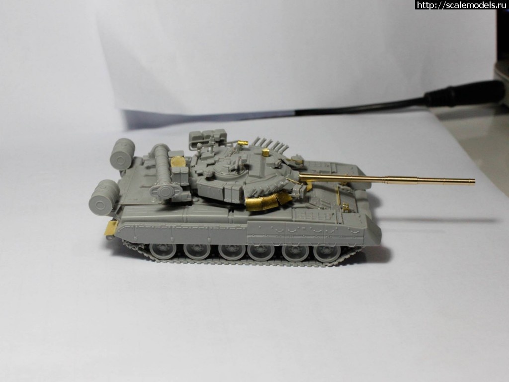 1455361391_004-2.jpg :    Modelcollect  