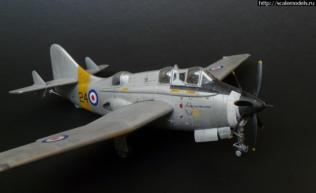 1456569721_P1060196.jpg : Re: Trumpeter 1/72 Fairey Gannet T.Mk.2(#9575) - / Trumpeter 1/72 Fairey Gannet T.Mk.2(#9575) -   