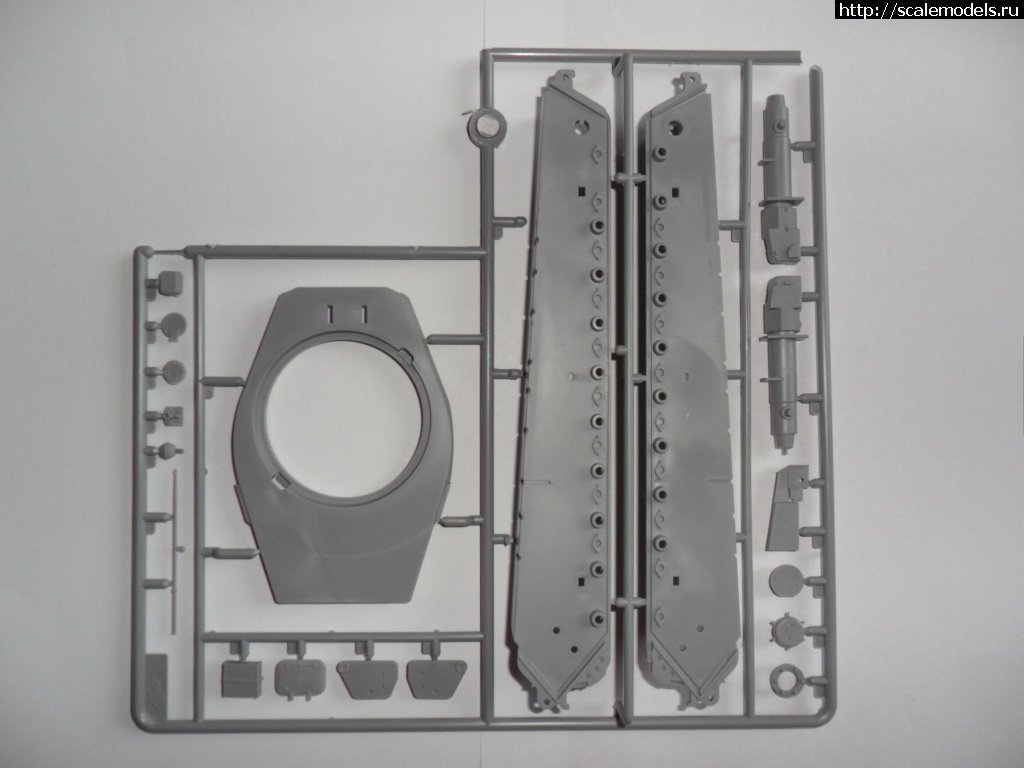 1469797972_SAM_4510.jpg : ICM 1/35 Pz.Kpfw.VI Ausf.B          