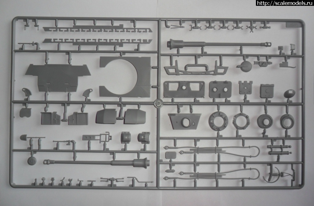 1469797973_SAM_4516.jpg : ICM 1/35 Pz.Kpfw.VI Ausf.B          