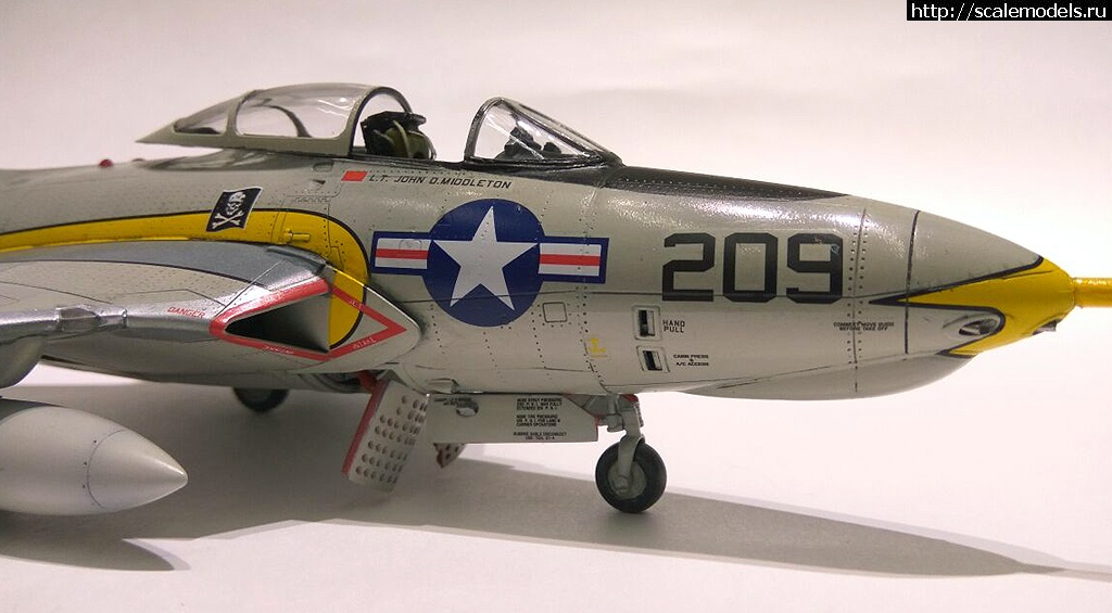 1470174622_F9F-8_Courar_KittyHawk_1_48_04.jpg :   1/48  -   