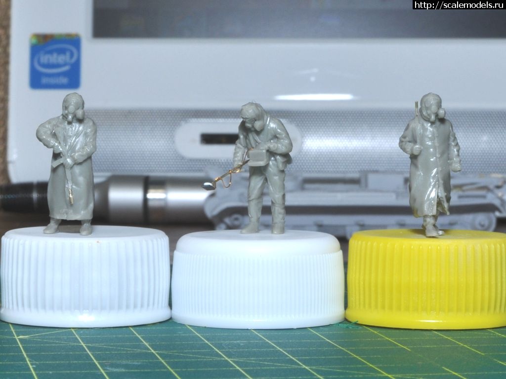 1471676064_himik-01.jpg :  Alex Miniatures 1/72-  