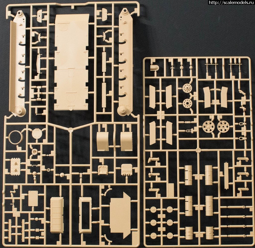 1475436906_aca_13502_parts2.jpg :  Academy 1/35 T-34/76 747(r)  