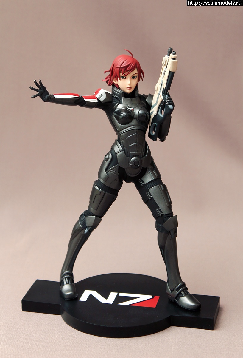 1478088187_shep-01.jpg : #1307890/ FG 7365 Commander Shepard 1/7 -   