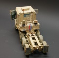 HobbyBoss 1/35 Oshkosh M1070 Truck Tractor & M1000 HET