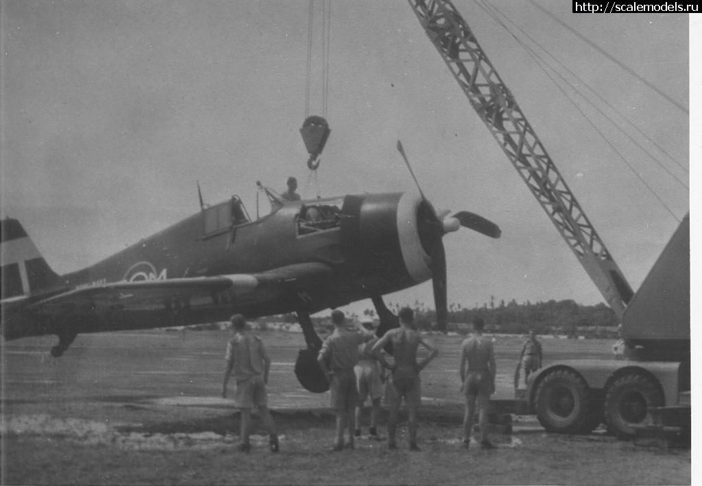 1486240009_F6F-Hellcat-II-damaged-aircraft-from-the-Royal-Navy-800-Squadron-being-lifted-by-a-crane-at-Trincomalee-Sri-Lanka-1945.jpg : #1341927/ F6F Hellcat-    