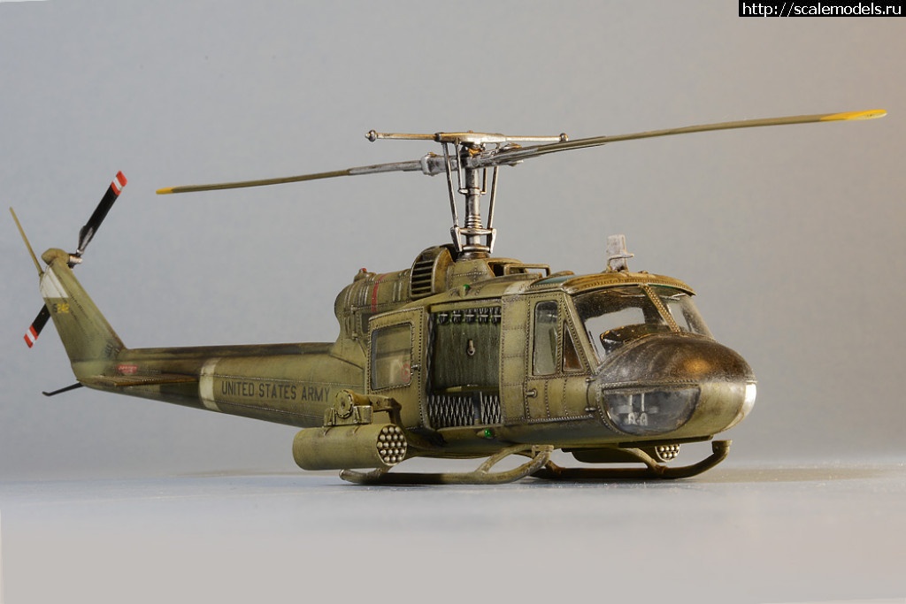 1489928382_01.jpg : #1359236/ UH-1 1:48 Revell-Monogram  