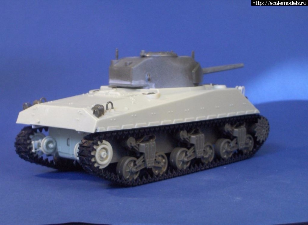 1495785072_18671468_1194655320660850_8363221389591372170_o.jpg :    Resicast 1/35 French M4A4 (ex-DD)  