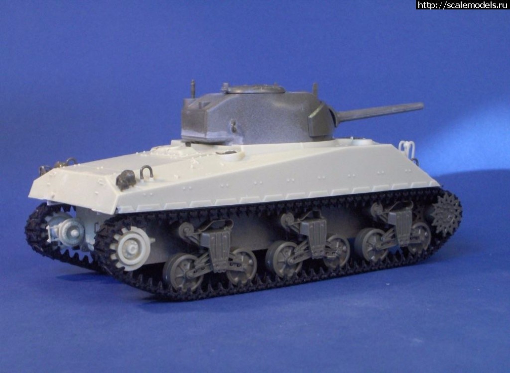 1495785073_18738757_1194655317327517_9123875177017880229_o.jpg :    Resicast 1/35 French M4A4 (ex-DD)  