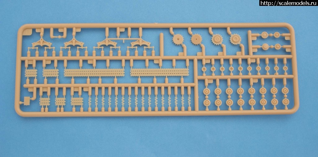 1495886728_18738770_1324643197657321_9055543308396113454_o.jpg :  IBG Models 1/72   40M Turan I -   