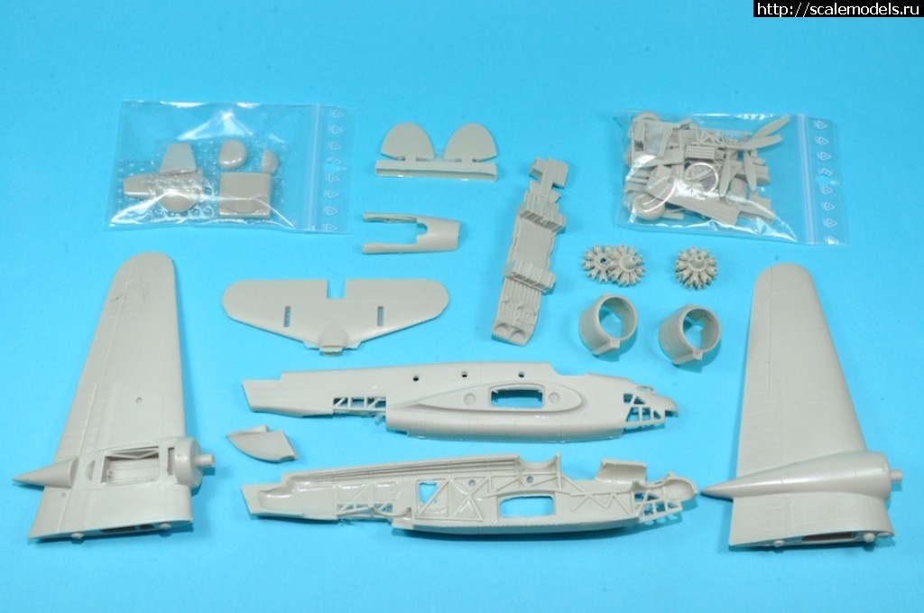 1499115861_170703072203763618.jpg :  Cunarmodel 1/72 Caproni -135S  