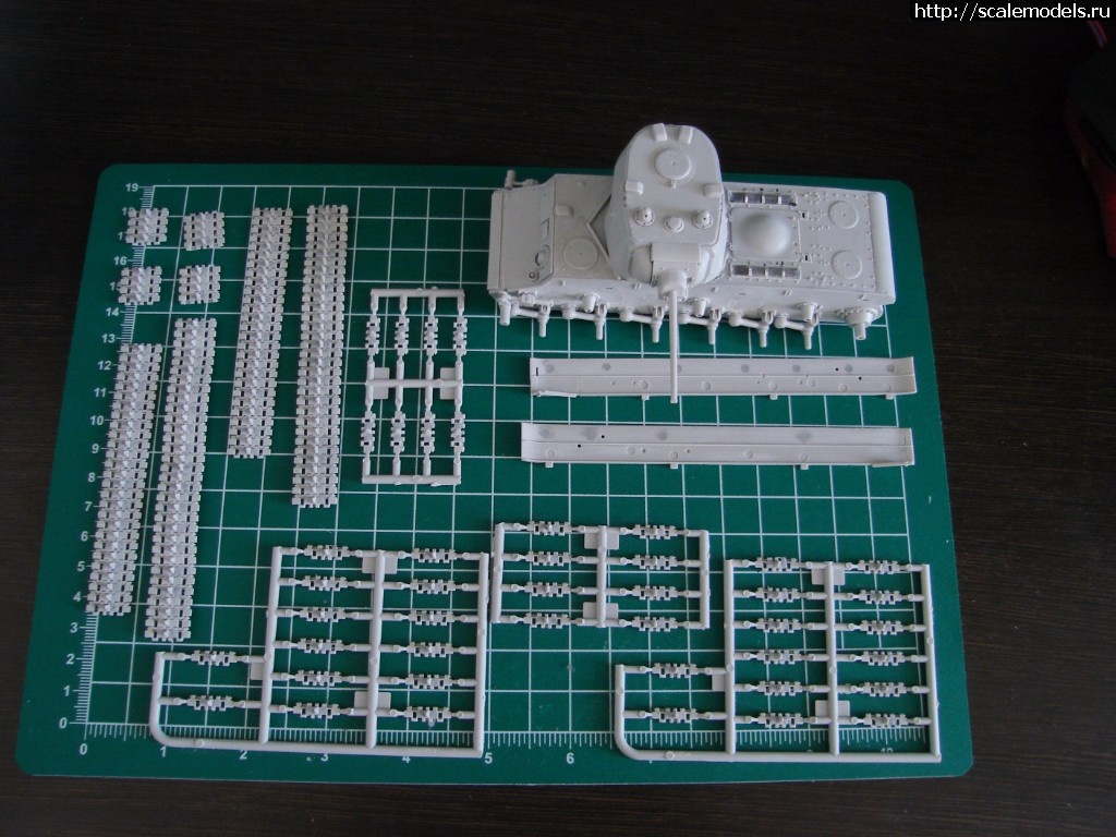 1500800754_10.JPG : #1399124/ KV-1 model 1942 Heavy Cast Turret Tank HOBBYBOSS   