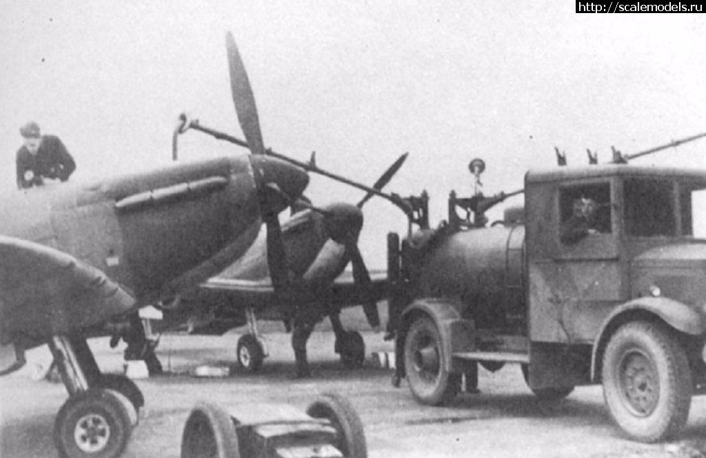 1504181054_spitfire-MKII-refuelling-1940.JPG : #1410330/   RAF 1939-1945  