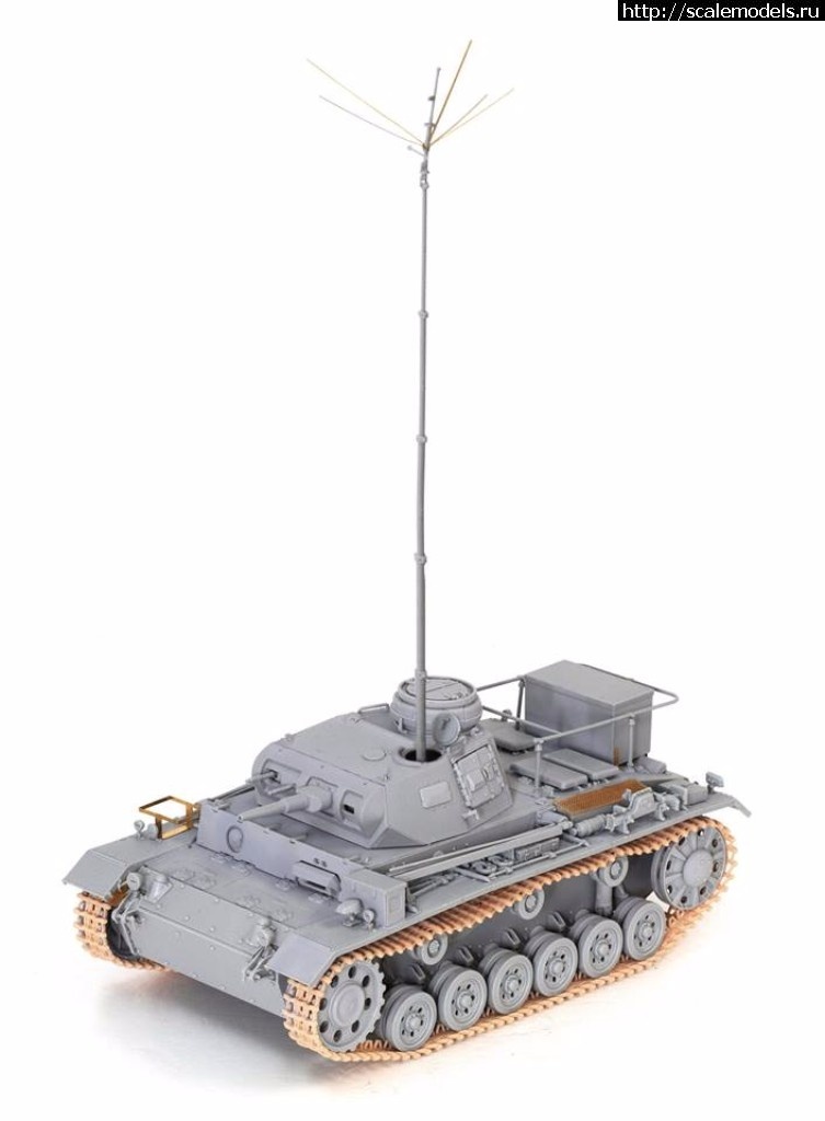 1504595745_21231935_1896540430372434_2553073553282897172_n.jpg :  Dragon 1/35 DAK Pz.Bef.Wg.III Ausf. H  