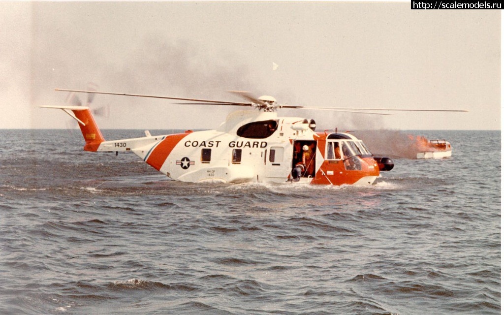 1504601375_1200px-HH-3F_Pelican_on_the_water_with_a_burning_boat.jpg : #1411655/   .  
