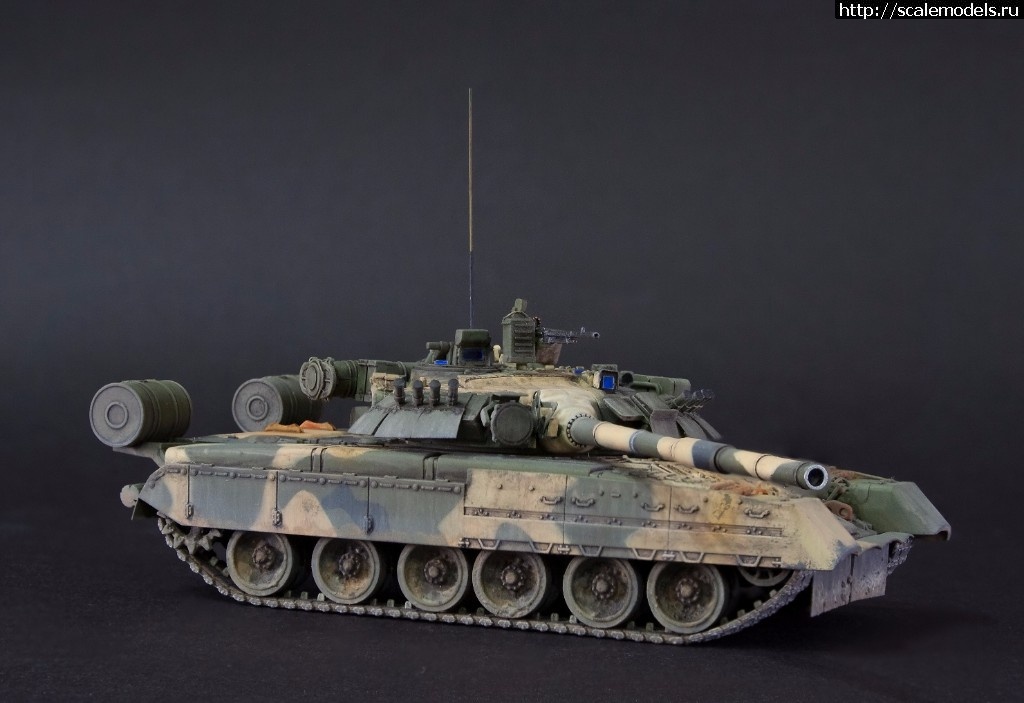 1504835235_panorama_bez_nazvanija1a.jpg : #1412486/  - Modelcollect T-80U 1/72 ()  