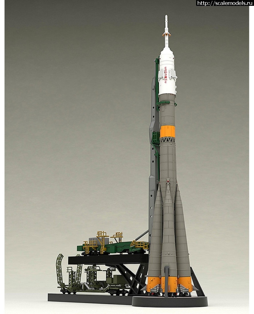 1507893631_goodsmileshop-com3.jpg :  Good Smile Company 1/150 Plastic Model Soyuz Rocket & Transport Train  