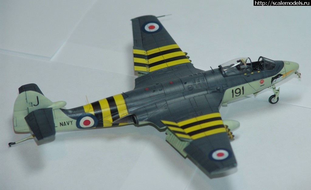 1508947689_DSC02699.JPG : #1425996/ Hawker Sea Hawk FGA.6     1:72 HobbyBoss   .   