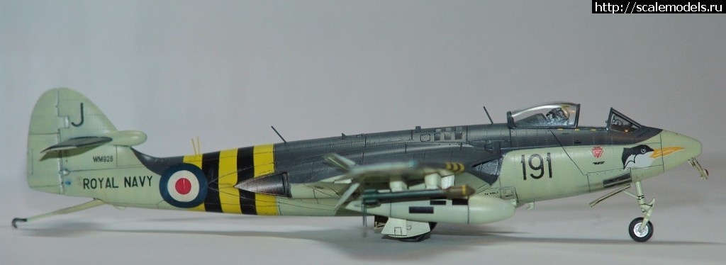 1508947813_DSC02705.JPG : #1425996/ Hawker Sea Hawk FGA.6     1:72 HobbyBoss   .   