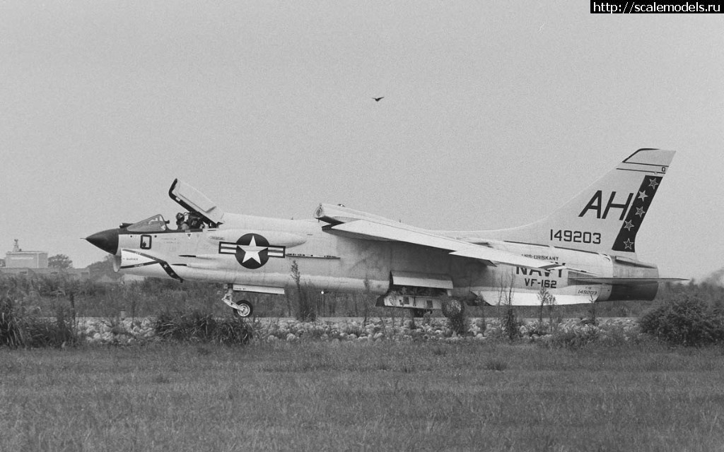 1513369944_0-149203.jpg : #1439727/ F-8E VF-162 Oriskany 66 .  