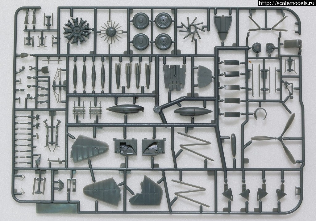 1514888381_26171256_1627565197323995_991195824902377912_o.jpg :  Freedom Model Kits 1/48 ROCAF Hawk III  