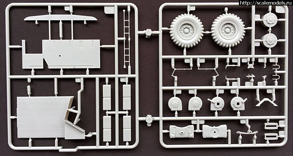 1515320674_26172995_1850097101879344_5368830795925021393_o.jpg :  Thunder model 1/35 Scammell Pioneer R100 Heavy Artillery Tractor  