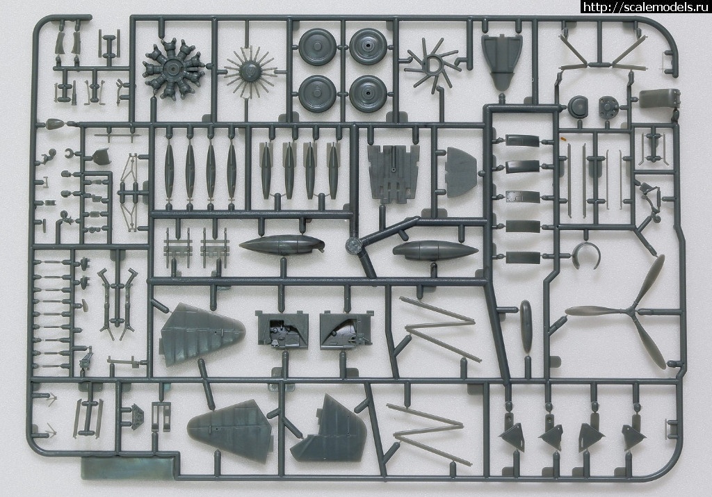 1516397902_11.jpg :  Freedom Model Kits 1/48 ROCAF Curitss HAWK III  