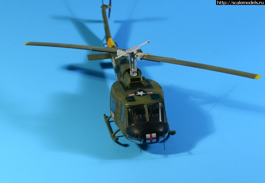 1517073860_070.JPG : #1450921/ UH-1B Huey medevac  Hobby Boss !  