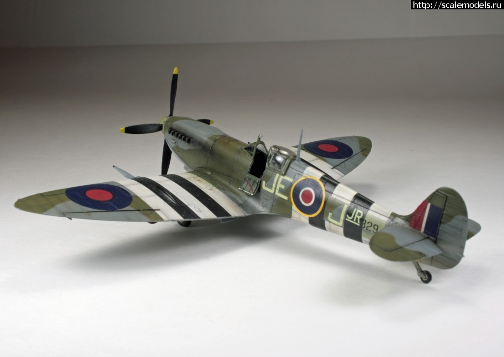 1520610165_2.JPG : #1462521/ Spitfire Mk. IXe 1/72 Eduard   