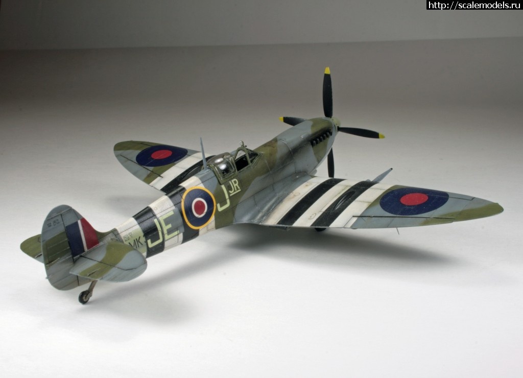 1520610170_7.JPG : #1462521/ Spitfire Mk. IXe 1/72 Eduard   