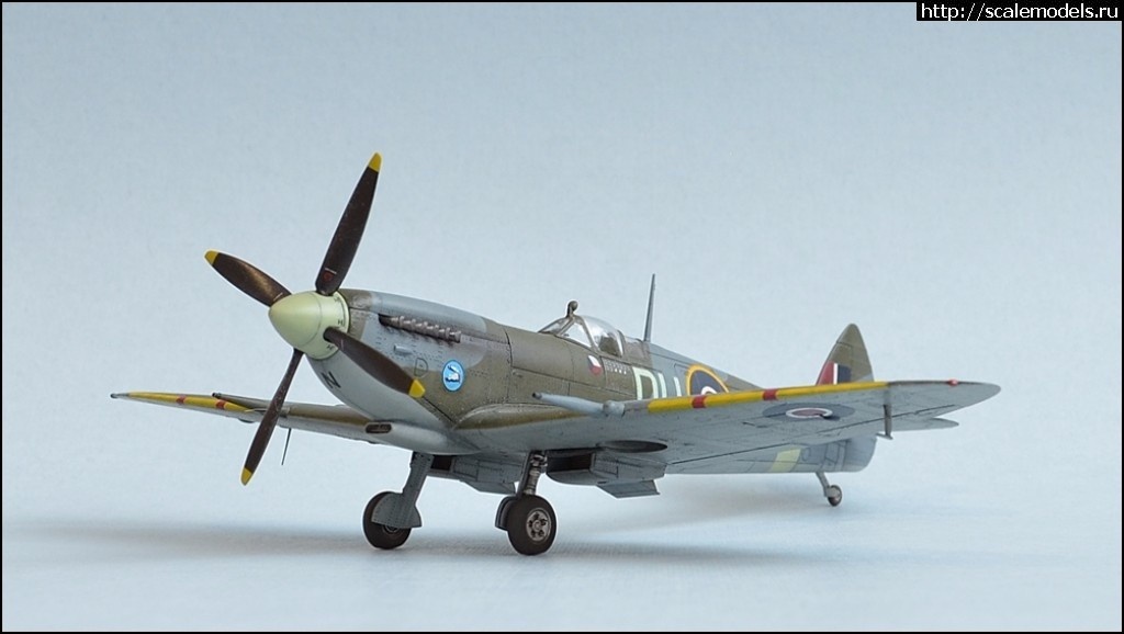 1521413156_1516134013_5.JPG :     - Spitfire 1/72  