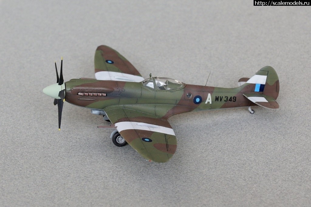 1521413373_1506627478_235B7490.JPG :     - Spitfire 1/72  