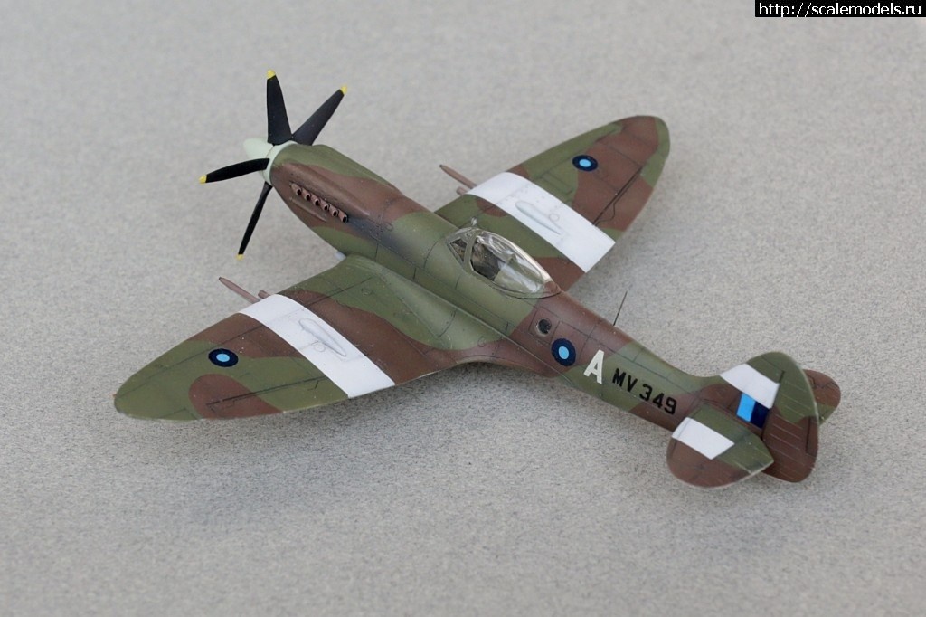 1521413374_1506627486_235B7491.JPG :     - Spitfire 1/72  