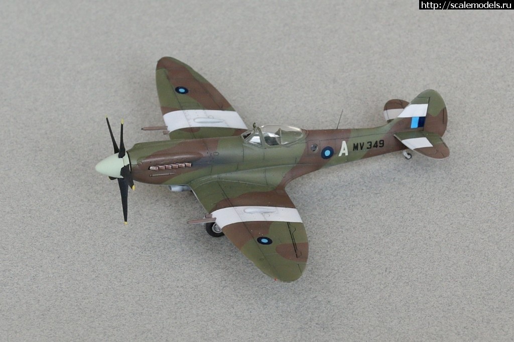 1521413374_1506627489_235B7492.JPG :     - Spitfire 1/72  