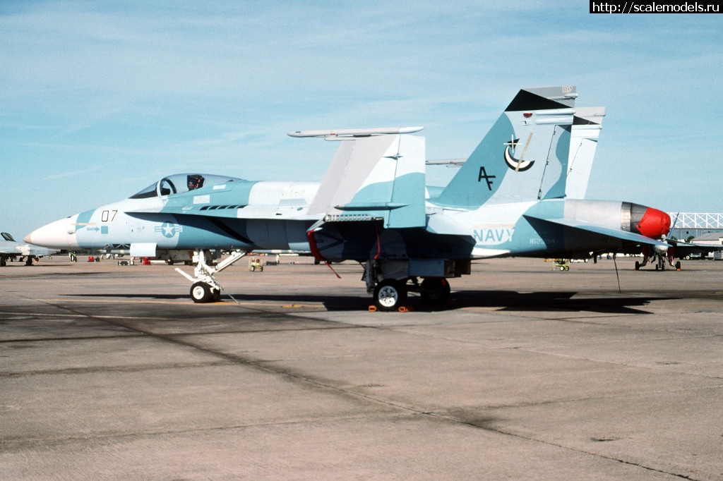 1525036064_F-18A_Hornet_of_VFC-12_at_NAS_Oceana_1994.JPEG : #1475573/ Hobbyboss 1/48 F/a-18A+ Hornet - Rus...(#12071) -   