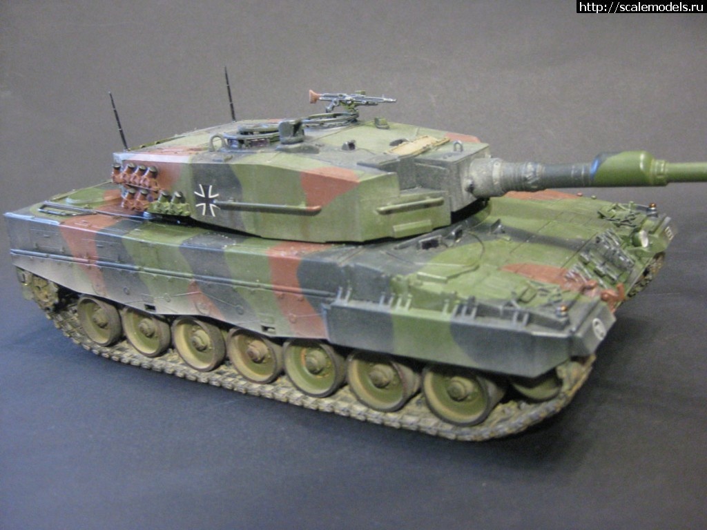 1530442046_IMG_9070.JPG : #1490265/ Leopard 2A4 Hobbyboss 1/35 !  
