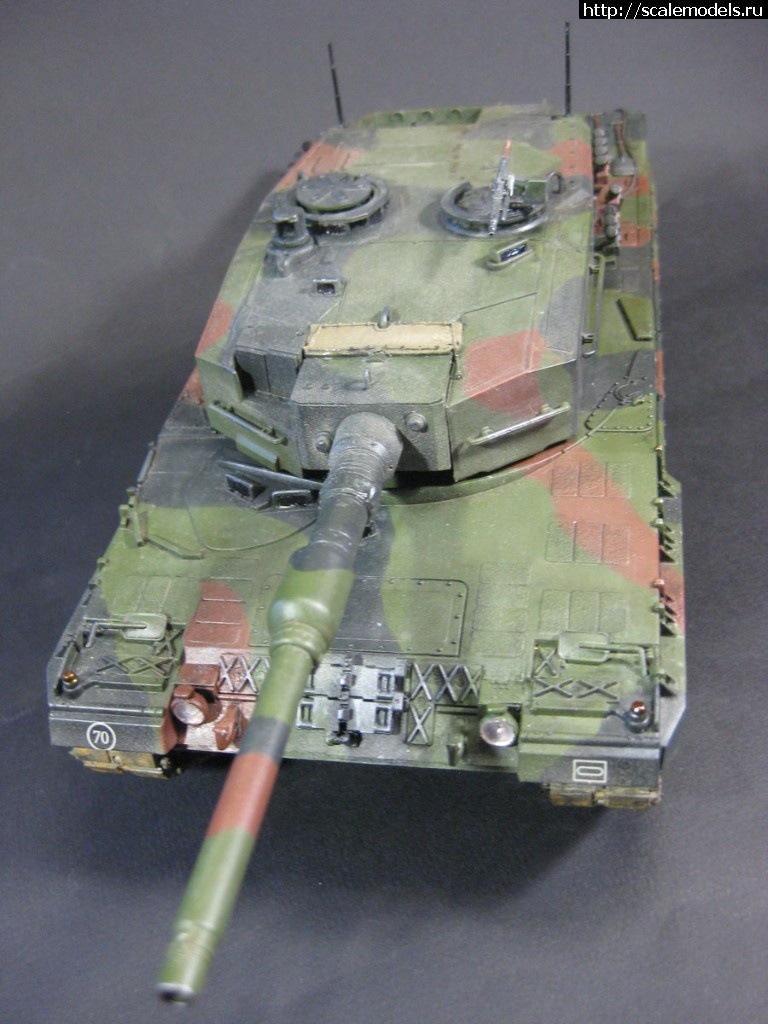 1530442064_IMG_9090.JPG : #1490265/ Leopard 2A4 Hobbyboss 1/35 !  