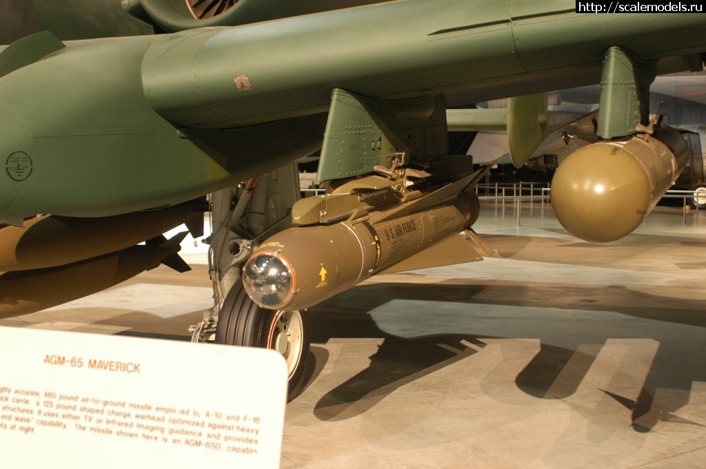 1531114874_AGM-65_Maverick_at_National_Museum_of_the_USAF.JPG : Re:  1/72 A-10A Thunderbolt II(#12260) - /  1/72 A-10A Thunderbolt II(#12260) -   