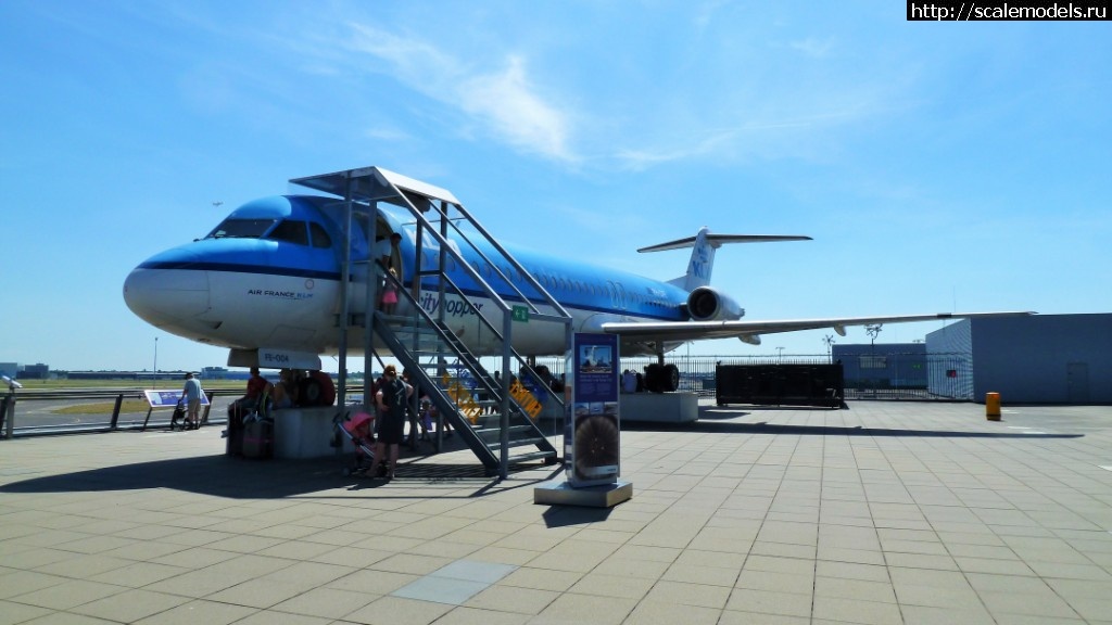 1533567093_P1150061-2.JPG : Фоккер F100 на смотровой площадки аэропорта Schiphol Закрыть окно