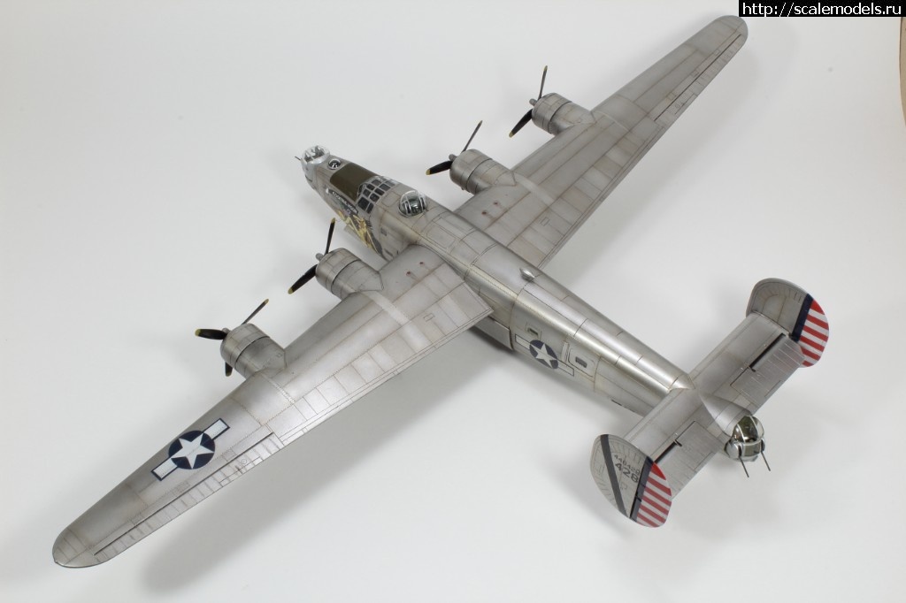 1534997700_IMG_2323.JPG : #1500383/ B-24J Hasegawa 1/72   