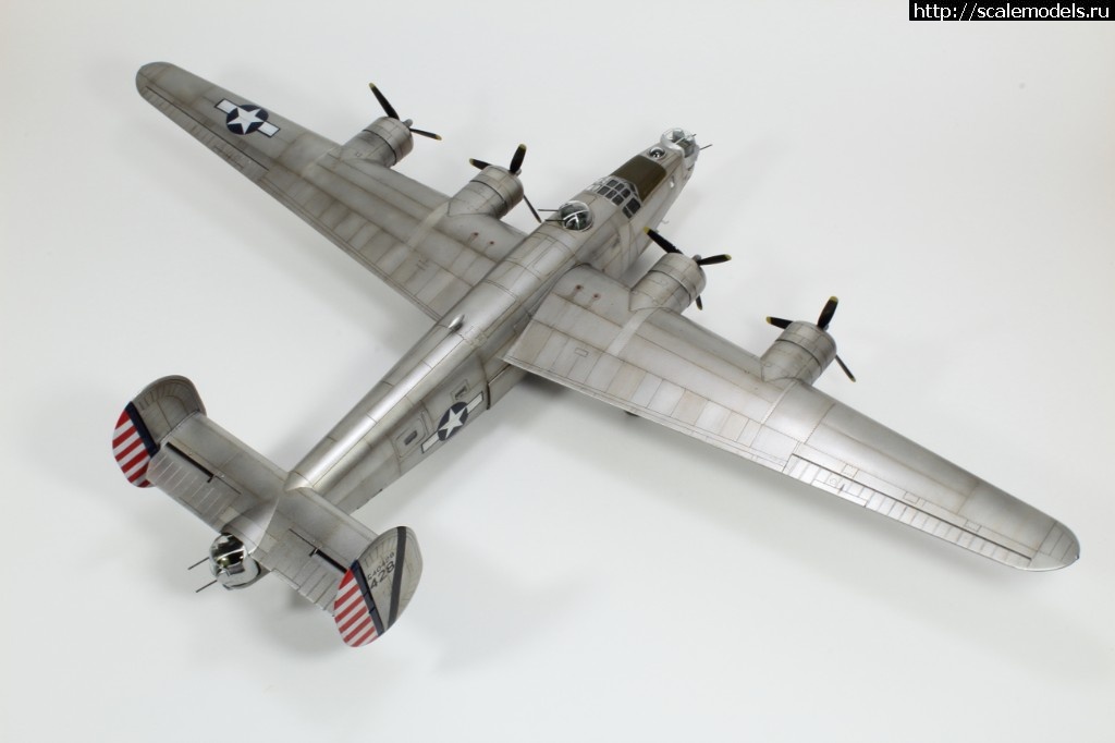 1534997702_IMG_2326.JPG : #1500383/ B-24J Hasegawa 1/72   