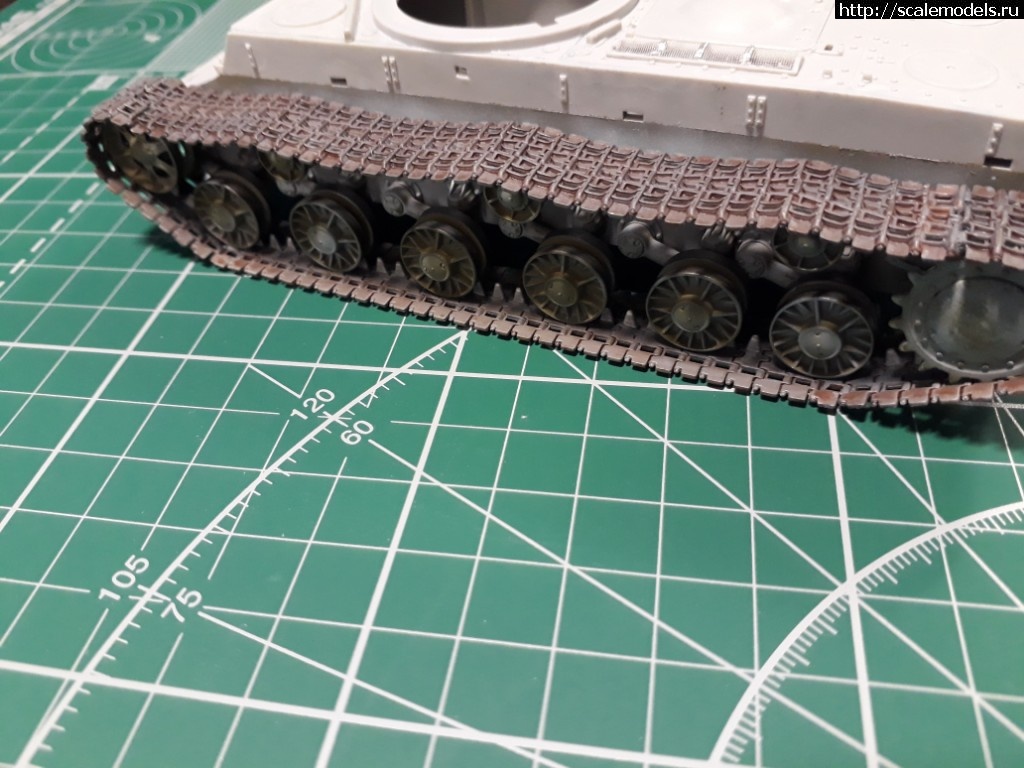 1535533726_20180828_233132.jpg : #1501446/ KV-1 model 1942 Heavy Cast Turret Tank HOBBYBOSS   