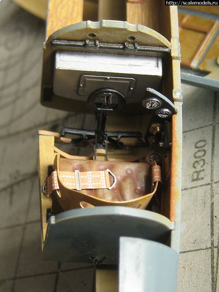 1540465236_cockpit_04_web.jpg : 1/48 Albatros D.III OEFFAG 153  Eduard  