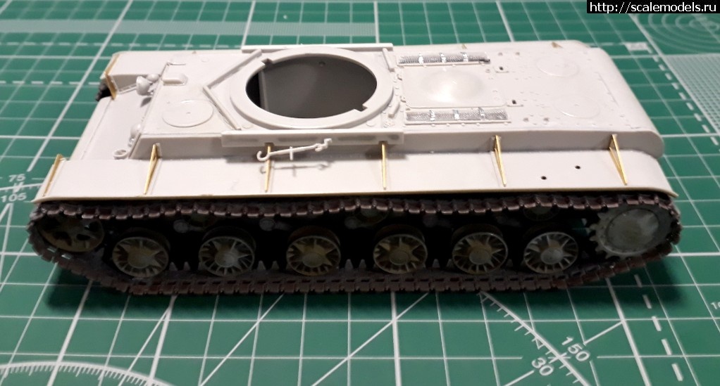 1541448911_19.jpg : #1514349/ KV-1 model 1942 Heavy Cast Turret Tank HOBBYBOSS   