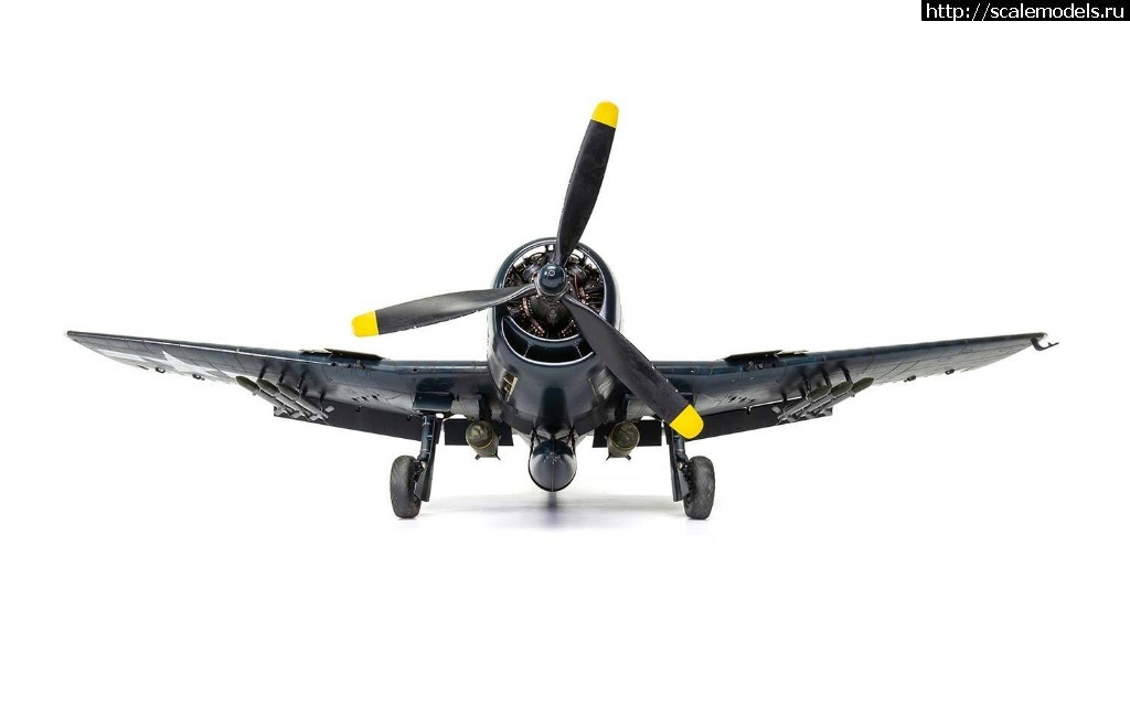 1541852024_a19004_ps_3_web.jpg :  Airfix 1/24 F6F-5 Hellcat  